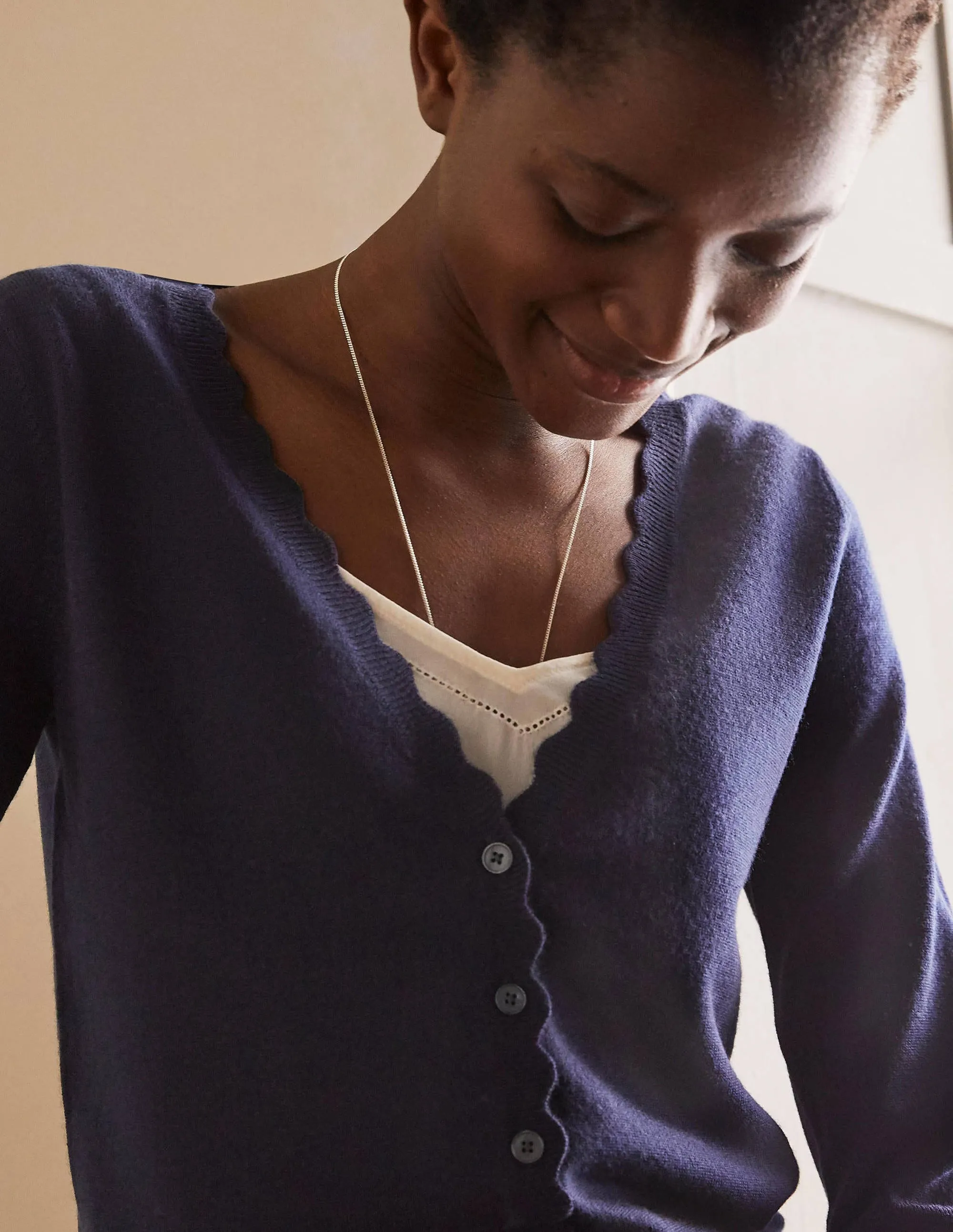 Merino Scallop Trim Cardigan-Navy