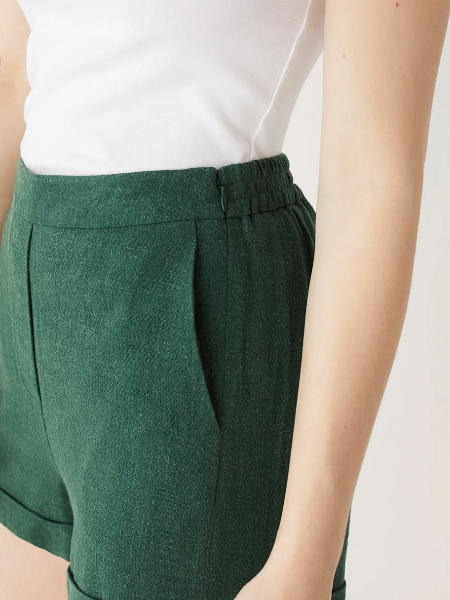 The Annie Linen Short in Dark Green