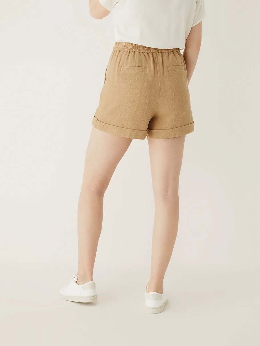 The Annie Linen Short in Light brown