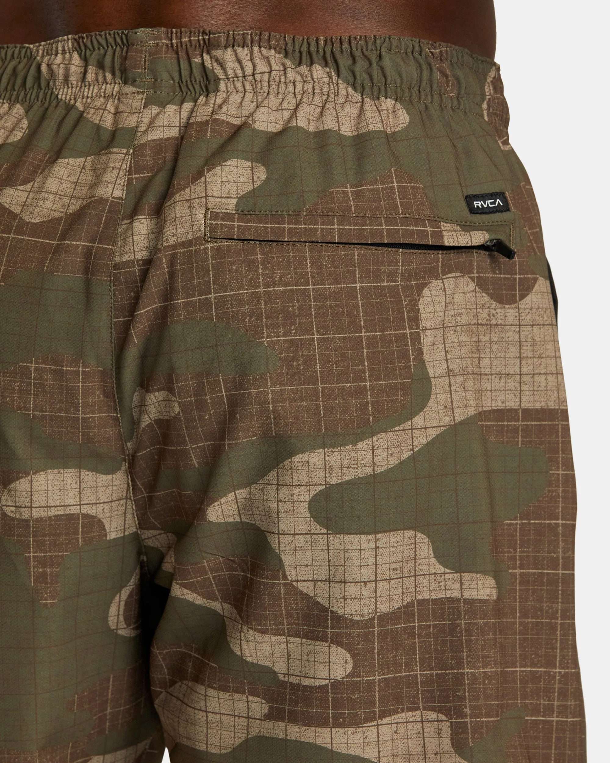 Yogger Stretch Elastic Waist Shorts 17" - Desert Camo