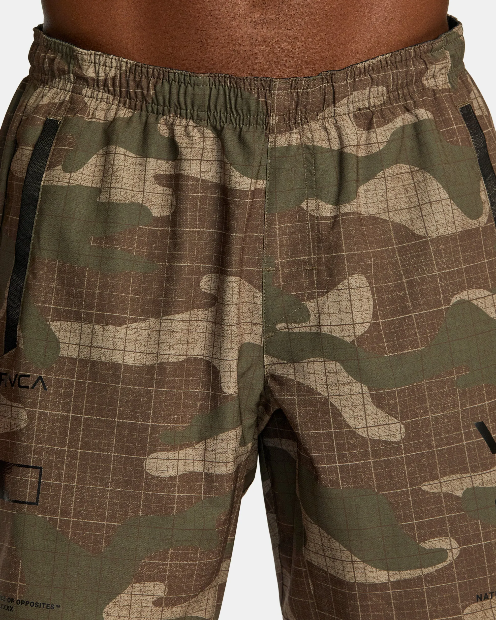 Yogger Stretch Elastic Waist Shorts 17" - Desert Camo